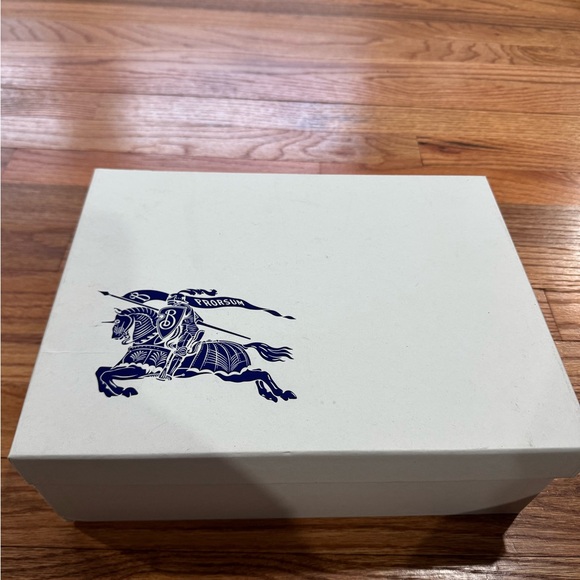 BRAND NEW Burberry Minnie Shearling Mule Sandals - Picture 12 of 13